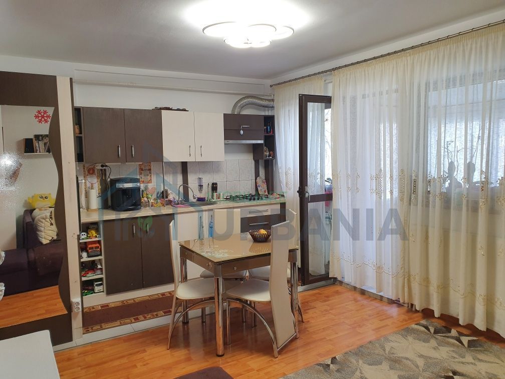 Apartament 3 camere, 73 mp, etaj 3/3, zona Aviației, Iași - Poză 1
