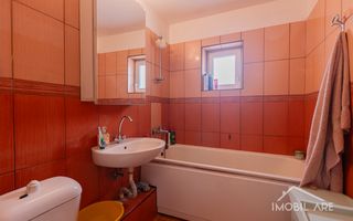 Apartament cu 3 camere de vânzare - Poză 12