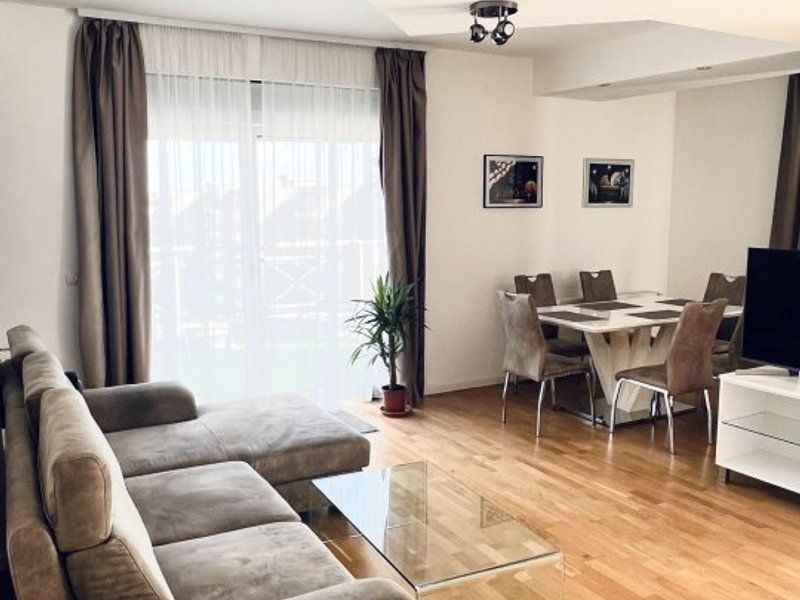Penthouse cu 4 camere, terasa 132 mp, zona Torontalului - Poză 2