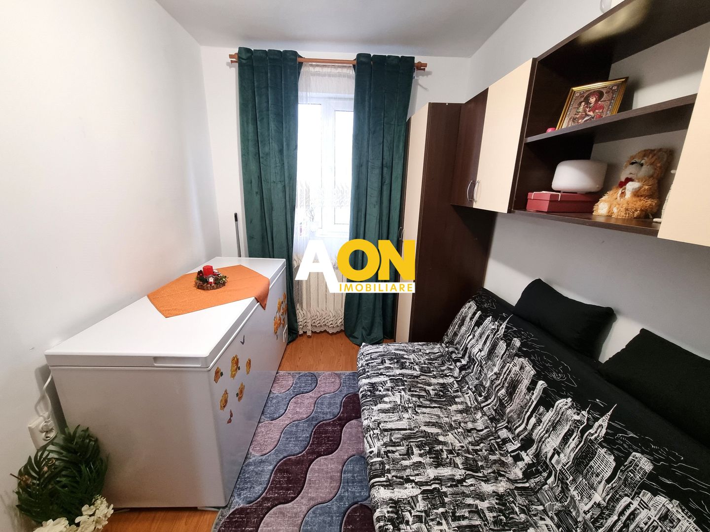 De vanzare apartament 3 camere, etaj intermediar, Cetate - Poză 4