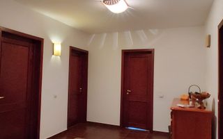 Vilă individuală 430 mp utili, teren 2.000 mp, panouri solare - Poză 7