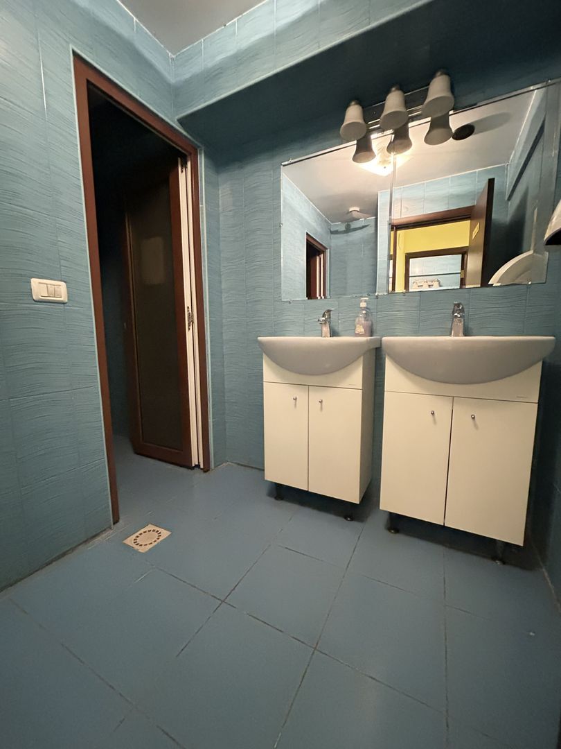 Hotel Austin D+P+3E de inchiriat - ideal birouri/clinica/scoala soferi - Poză 30