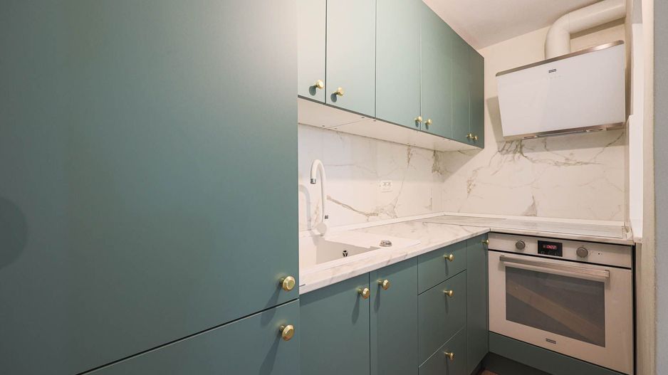 Apartament 95 mp pe Iuliu Maniu la casă, curte proprie inchisa - Poză 4