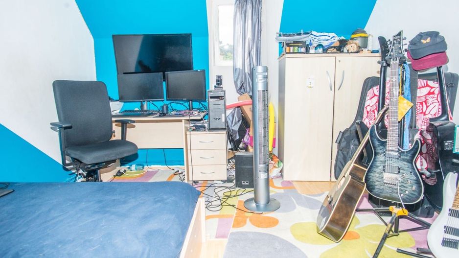 15 Noiembrie, apartament la mansardă - Poză 2