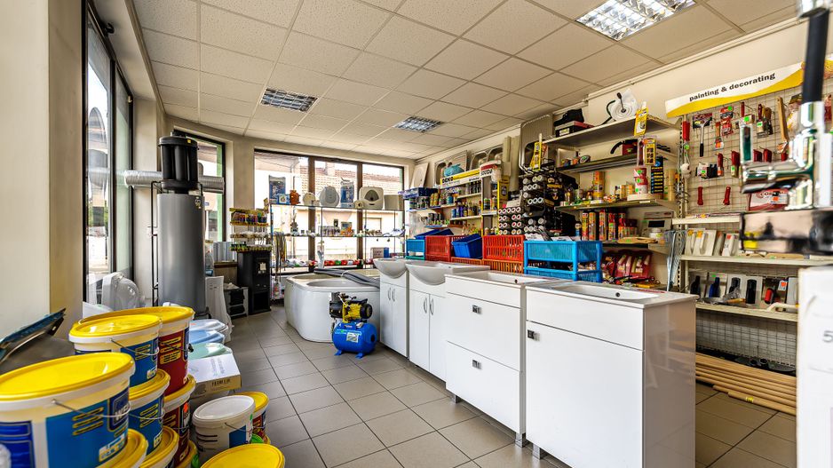 Spațiu comercial cu vitrină în Pârneava. - Poză 2