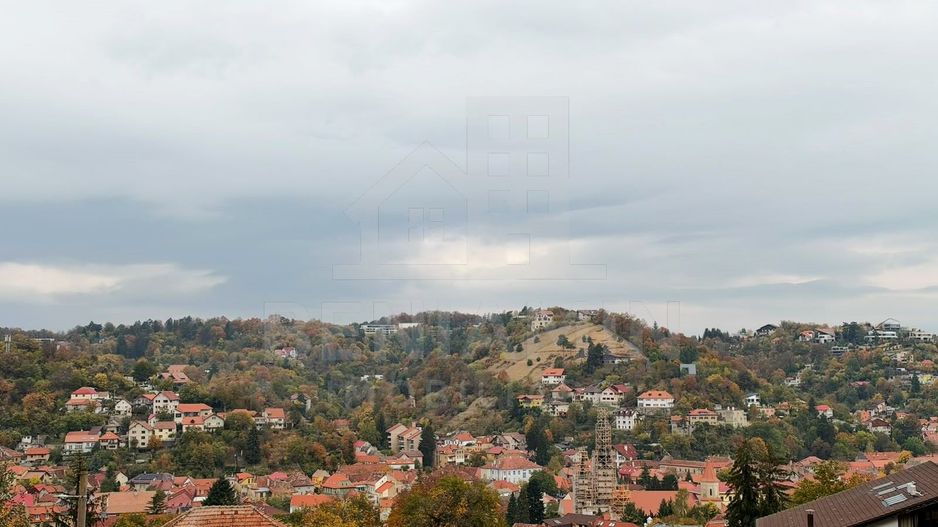 Casa renovata complet in Schei - Brasov cu Terasa Panoramica - Poză 1