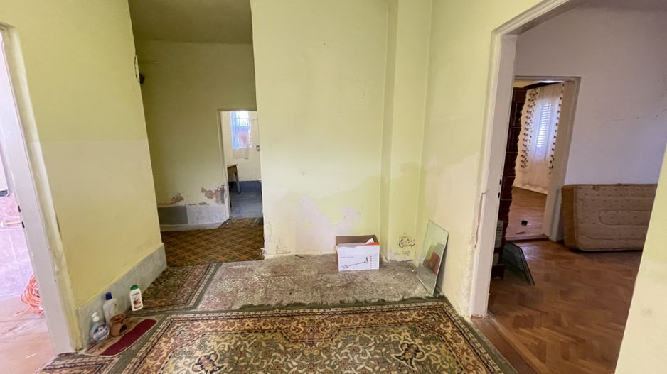 Casa de vanzare zona Mehala-Cetatii - Poză 3