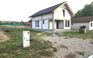 Casă individuala la rosu P+M 164mp teren 550 mp - Poză 2