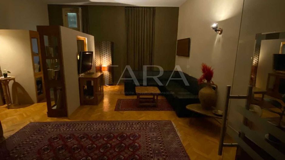 Apartament ultracentral în clădire istorică - Poză 2