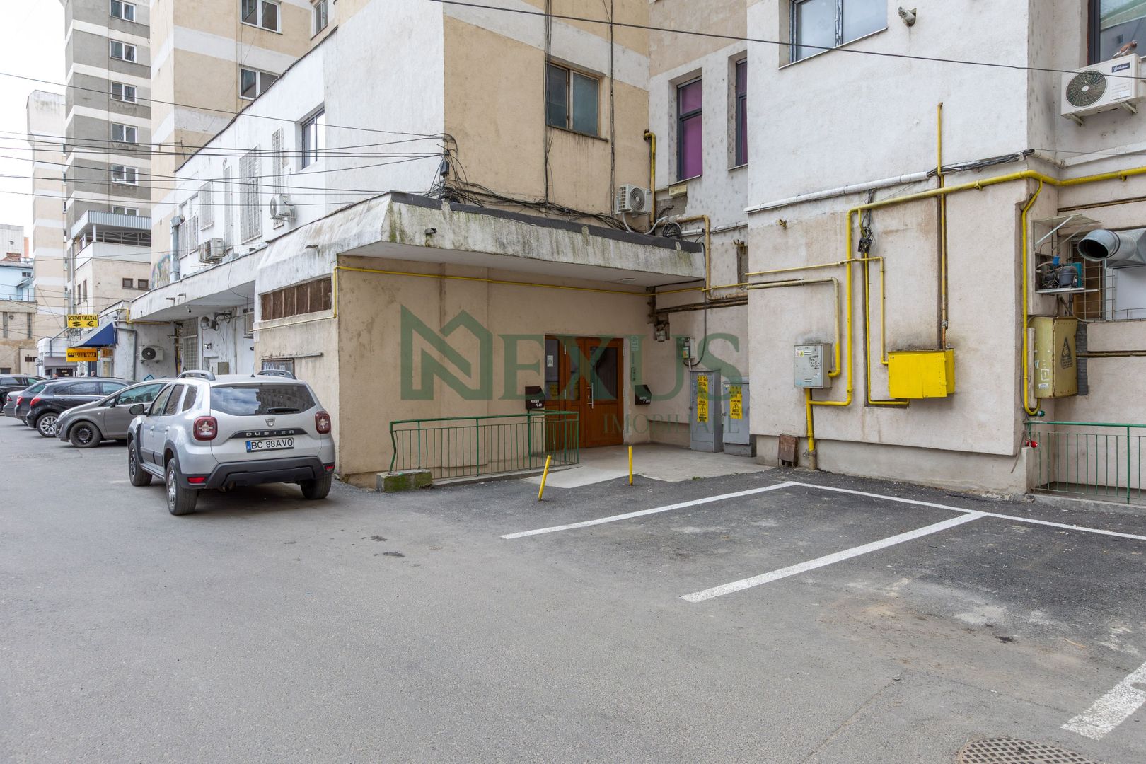 Apartament 3 camere de vânzare, Ultracentral, Bacău - Poză 27