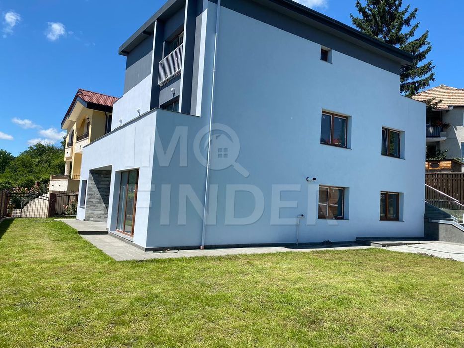 Vanzare apartament 4 camere, in vila, curte, zona  strazii C A Rosetti - Poză 6