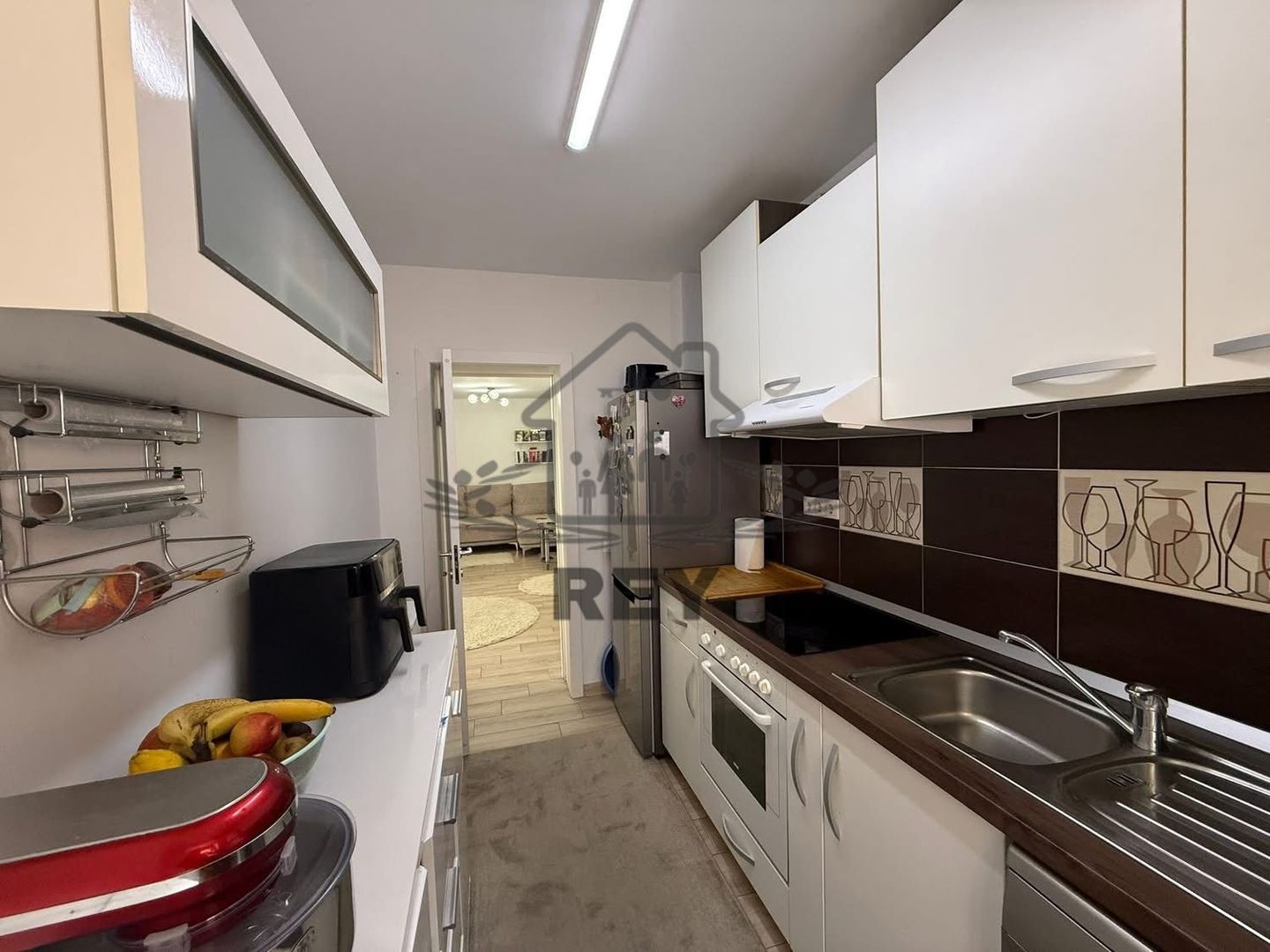 Apartament spațios la parter de casă – zona Turnișor, Sibiu - Poză 9