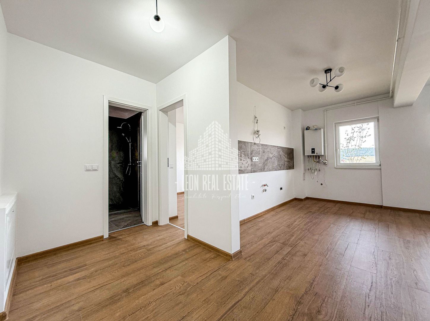 Apartament 3 camere, finisat modern, in Baciu, zona Petrom - Poză 3