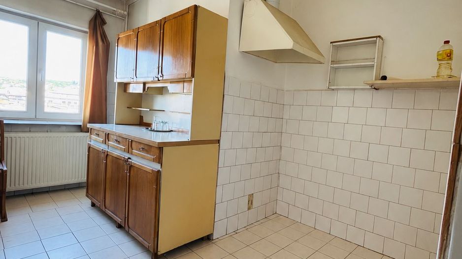 Apartament cu 2 camere, decomandat, Rogerius - Poză 3