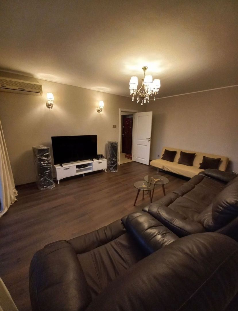 AP. 2 CAMERE 13 SEPTEMBRIE, LOC PARCARE, BUCATARIE INCHISA, RENOVAT - Poză 1