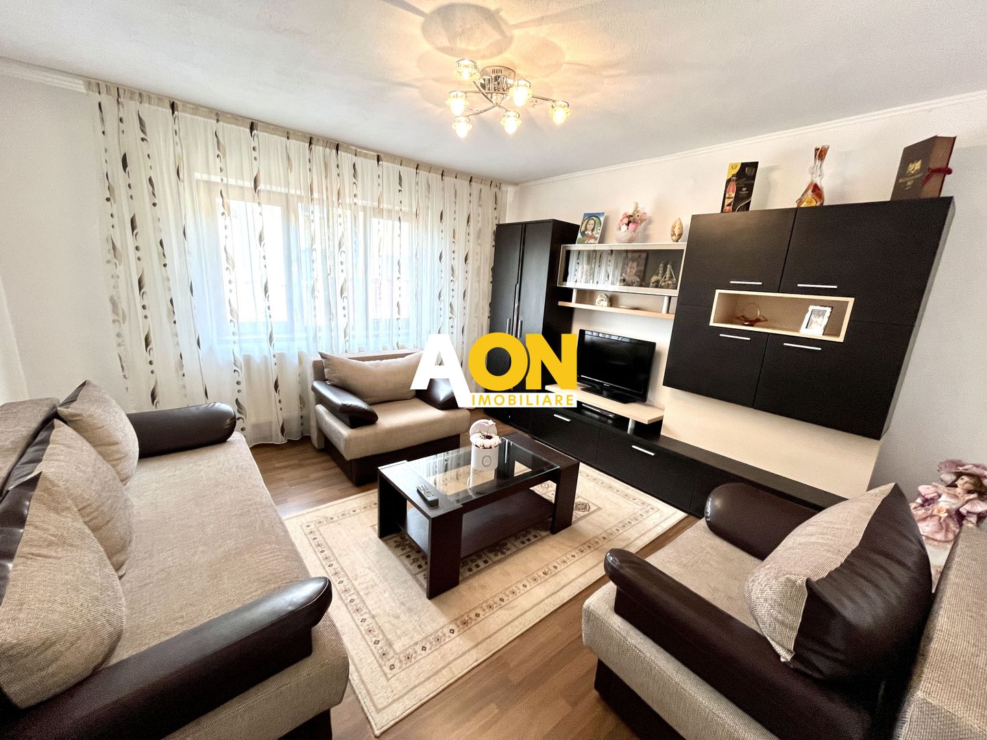 ÎNCHIRIERE! Casă cu 3 Camere, Zona Centru - Poză 9