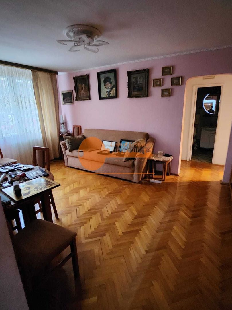 Apartament de 3 camere cu centrala la 600m de metrou Piata Sudului - Poză 1