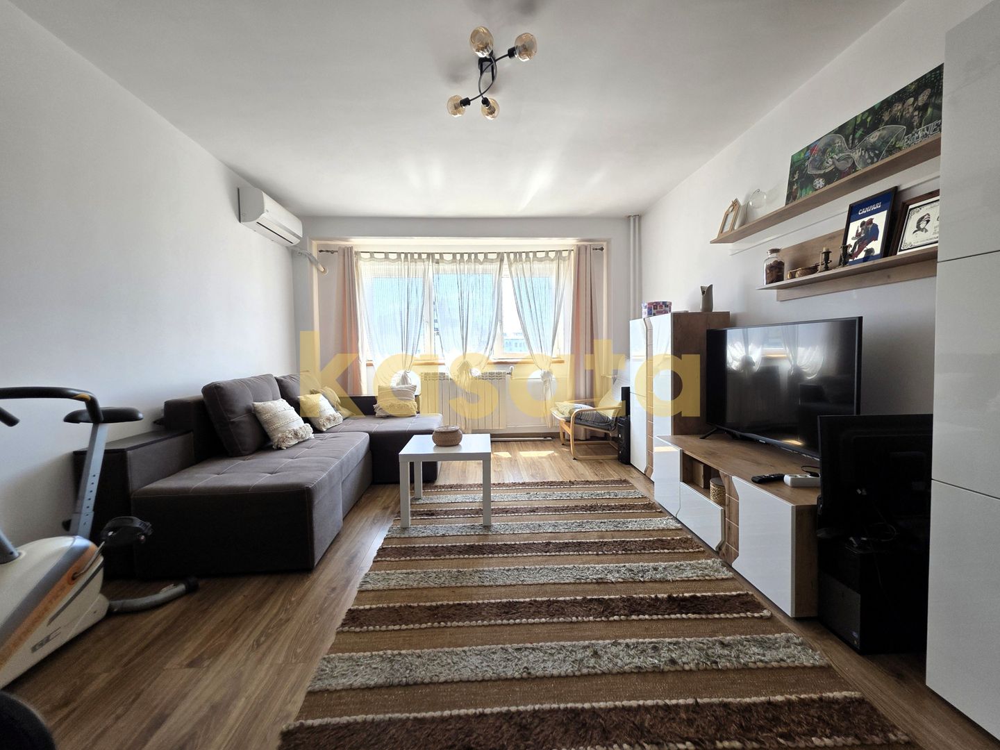 Apartament 3 camere, 81 mp, renovat 2019 – spațios, luminos - Poză 2