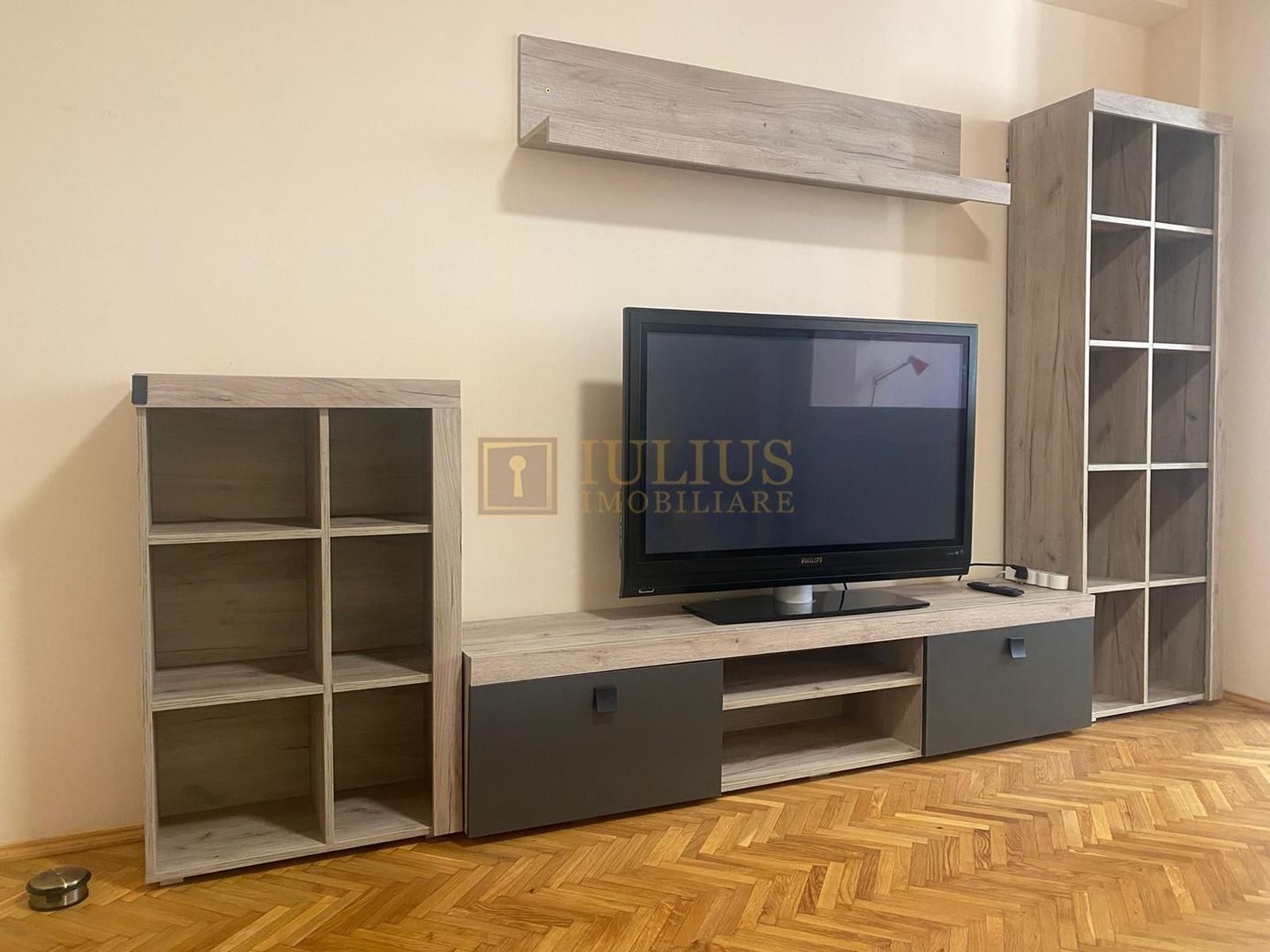 2 dormitoare, centrala proprie, bucatarie inchisa. Piața Libertatii. - Poză 5