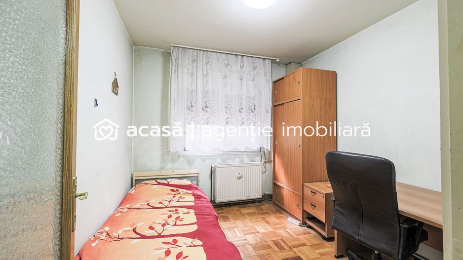 Apartament foarte spațios cu 5 camere la parter in Micalaca Comision 0 - Poză 11
