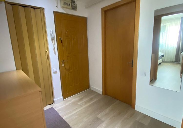 APARTAMENT COCHET METROU ZONA EROII REVOLUTIEI - Poză 4