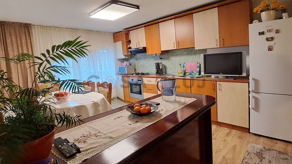 3 camere, Terasa, Garaj, Plopilor Noi!! - Poză 1