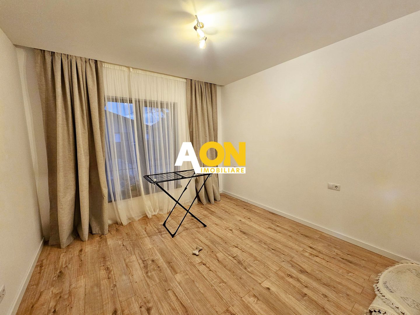 Casa 4 camere, 424 mp teren, partial mobilata, cartier Orizont - Poză 8