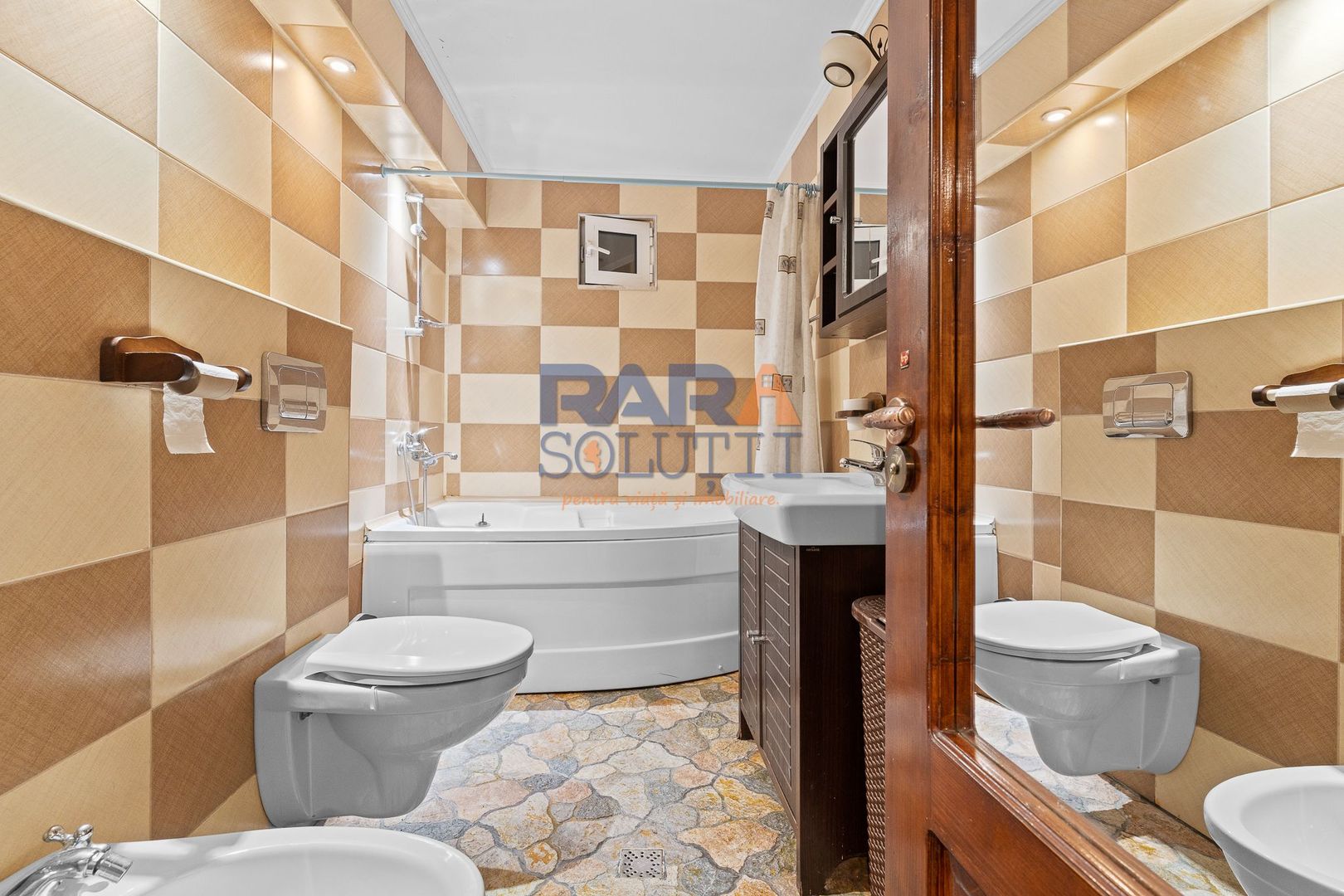 Apartament 3 camere - Favorit - mobilat și utilat - Poză 3