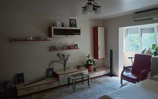 Apartament 3 camere decomandat cu centrala - Poză 2