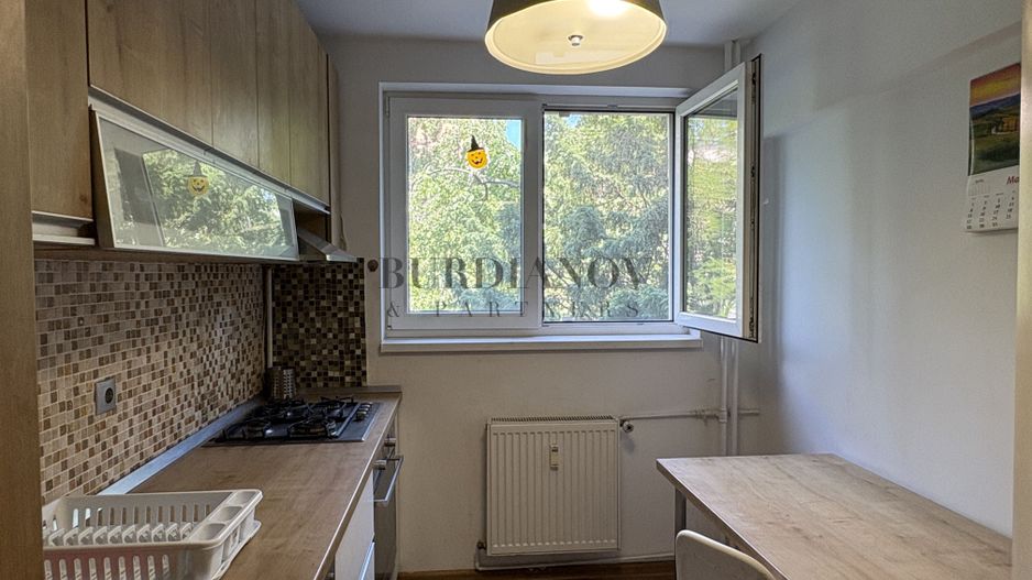 Apartament cu 3 camere - Metrou Costin Georgian - bd. 1 Decembrie 1918 - Poză 6