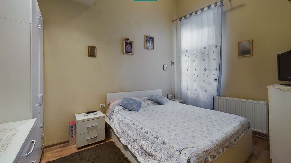 Apartament ultracentral cu 4 camere - Poză 1