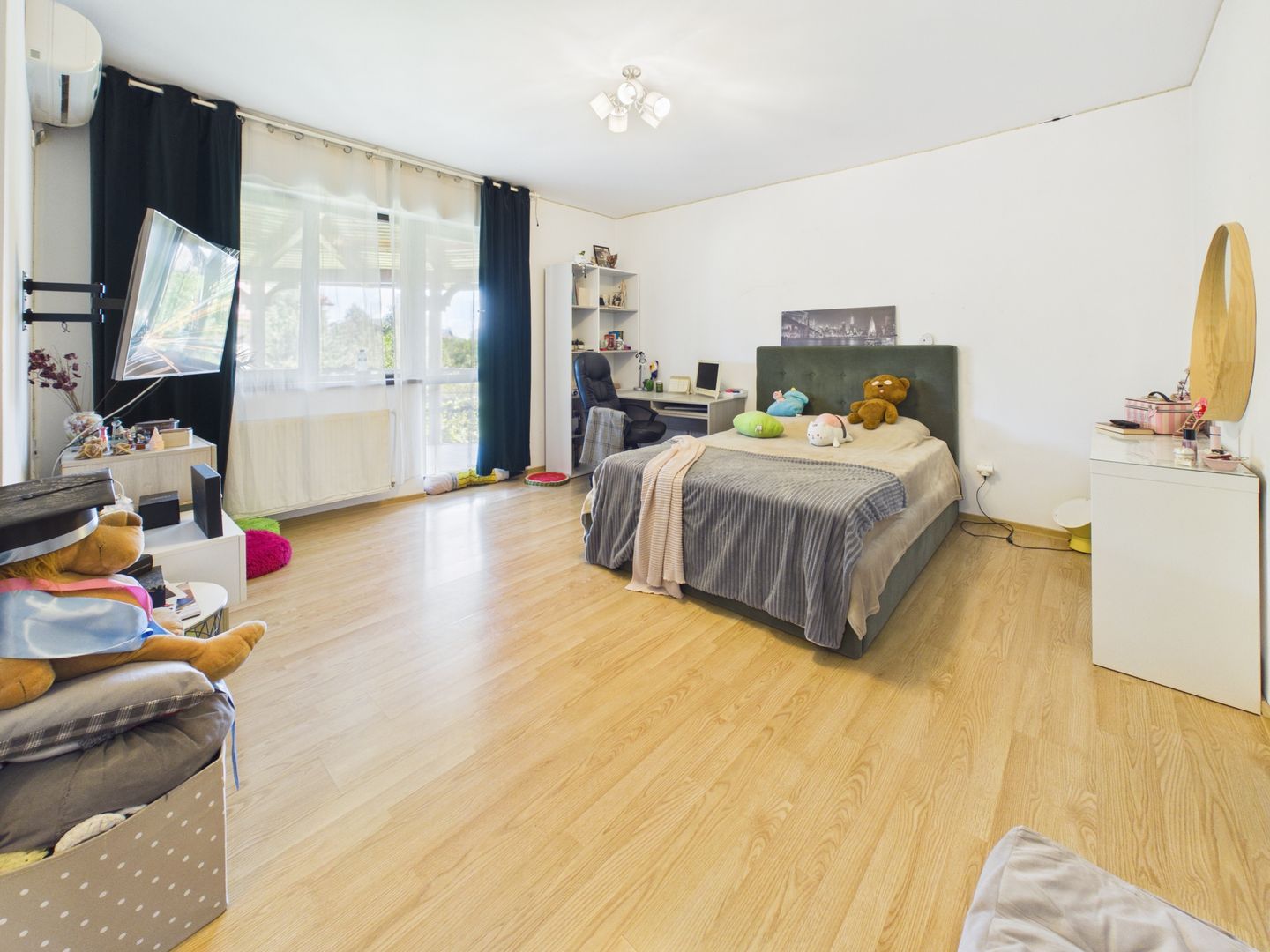 Vilă 10 camere + spațiu comercial | teren 1.300 mp | Otopeni 23 August - Poză 10
