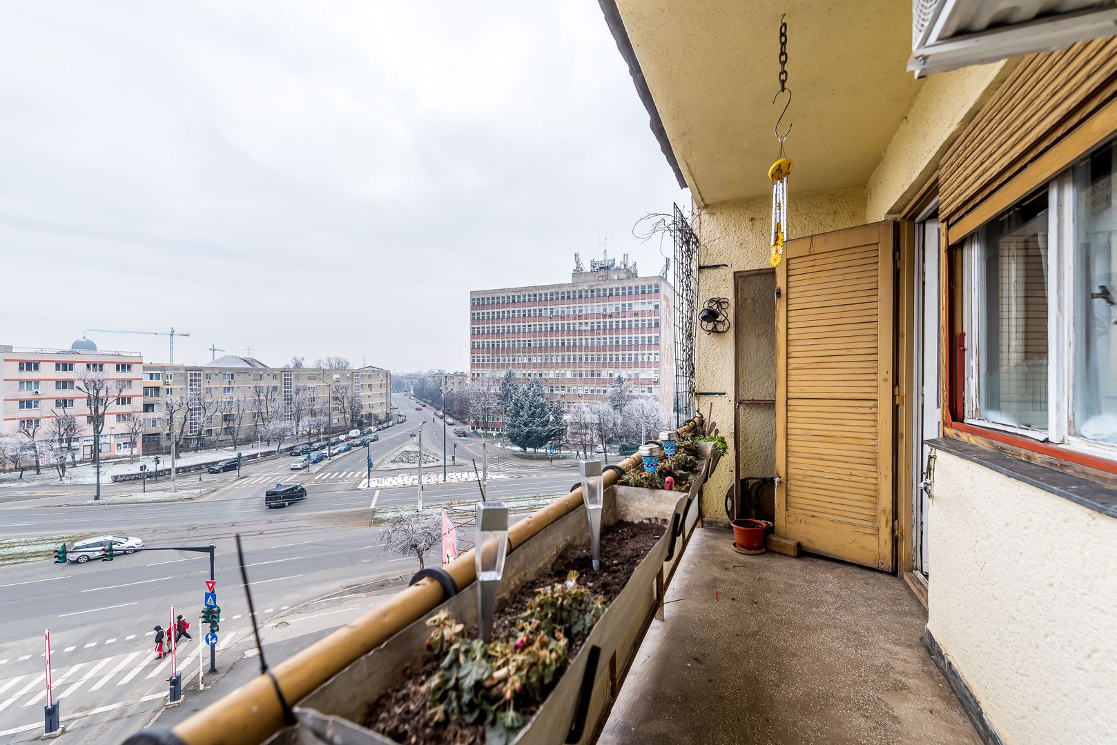 Apartament cu 4 camere decomandat cu vedere panoramica - Poză 1