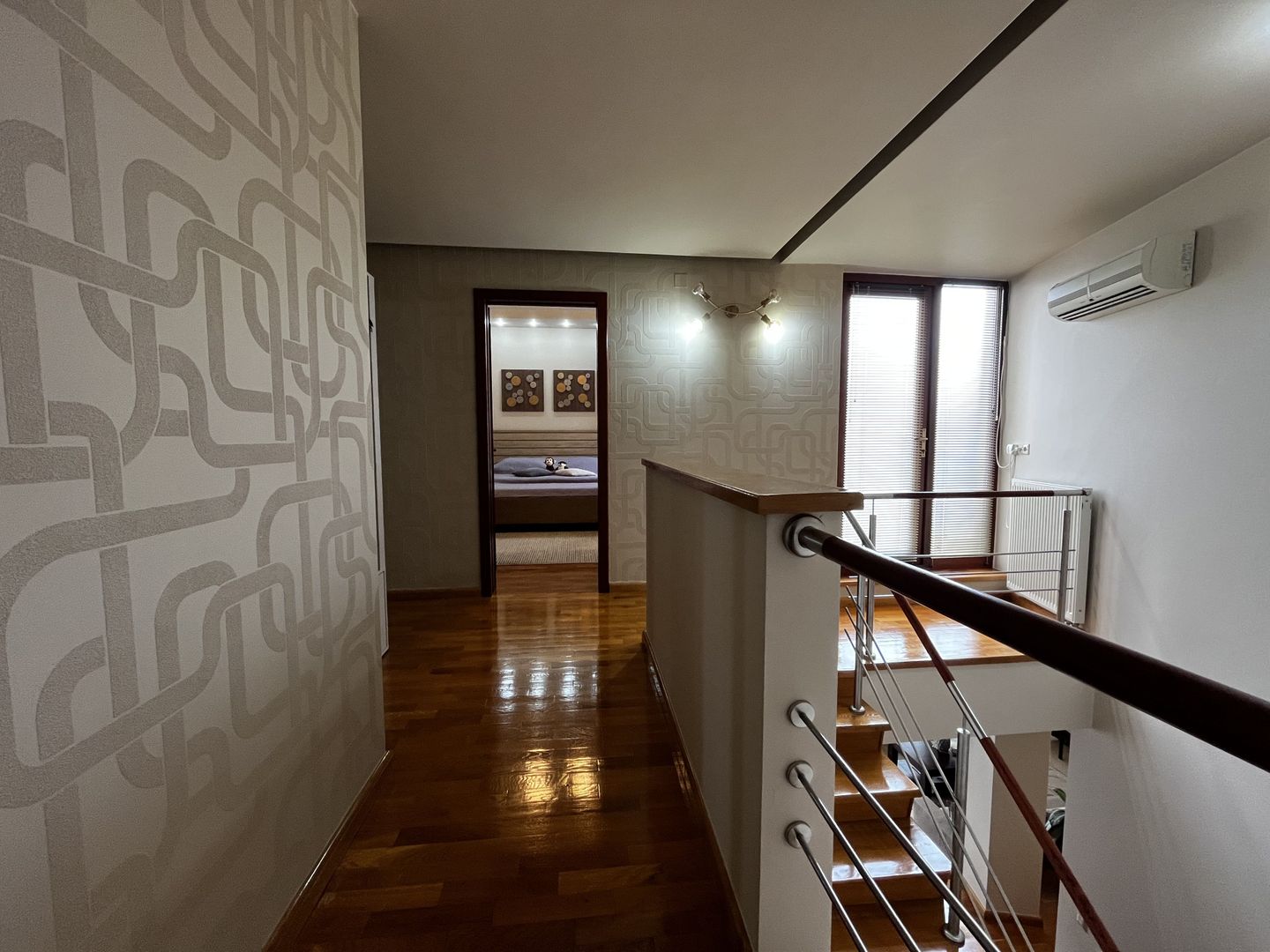 Casa spațioasă și primitoare cu garaj dublu, în Braytim – Soarelui - Poză 19