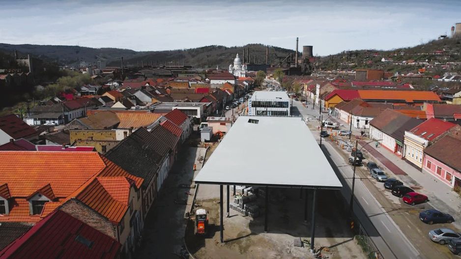 O proprietate Multiple Posibilități VANZARE sau INCHIRIERE - Poză 17