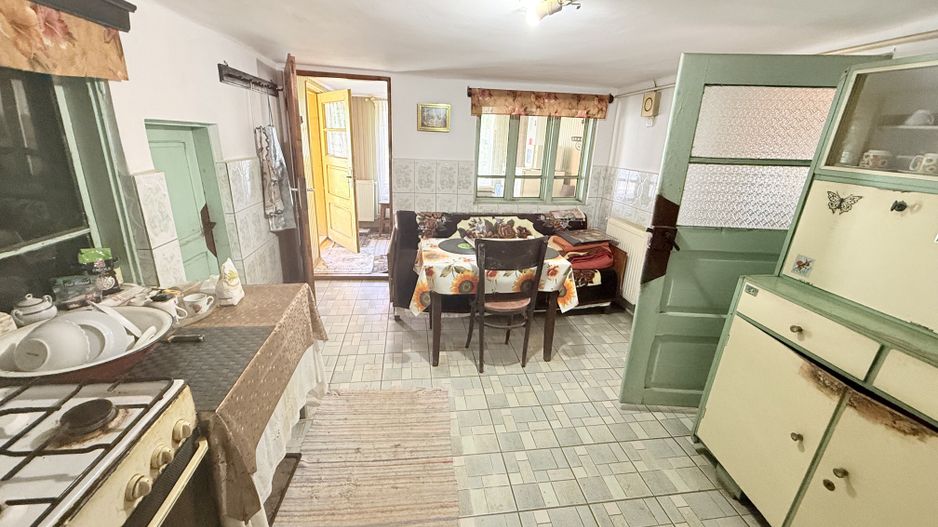 Casa interbelică cu arhitectură deosebită+Anexa și teren 1570 mp - Poză 11