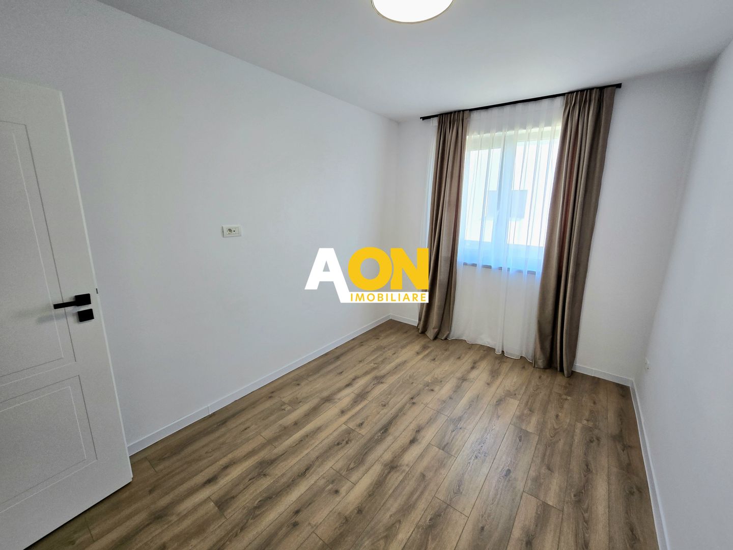 Casă de tip Înșiruit, Prima Închiriere, Zona Alba - Micești - Poză 13