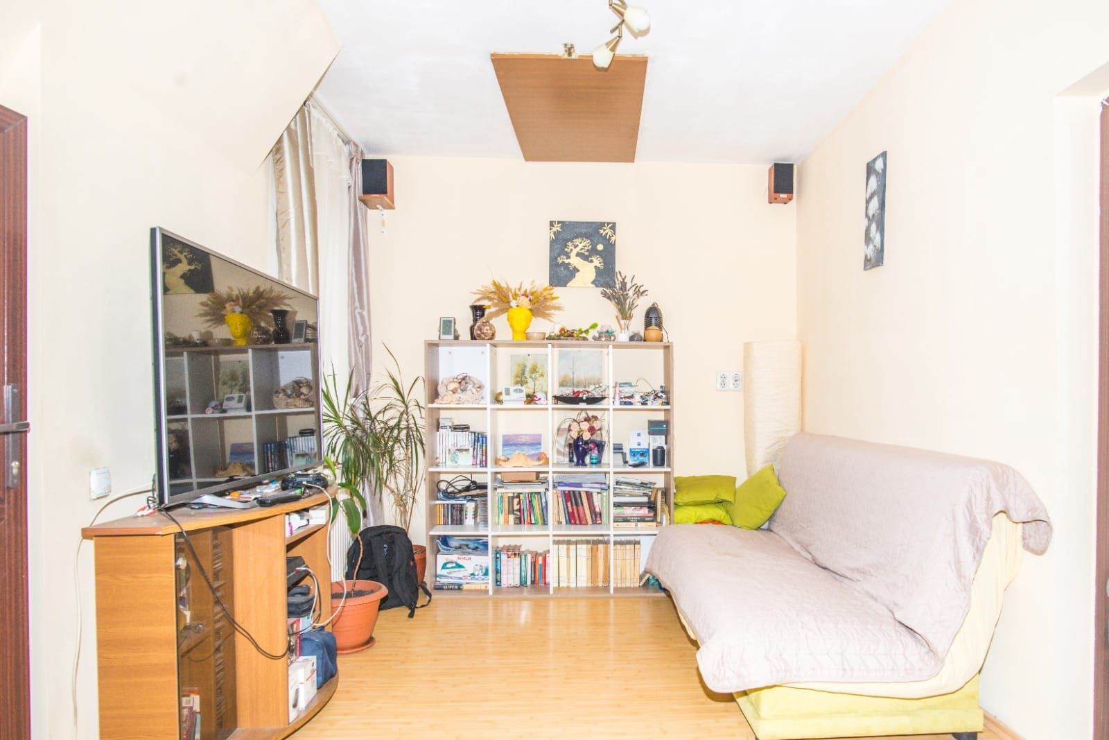15 Noiembrie, apartament la mansardă - Poză 3