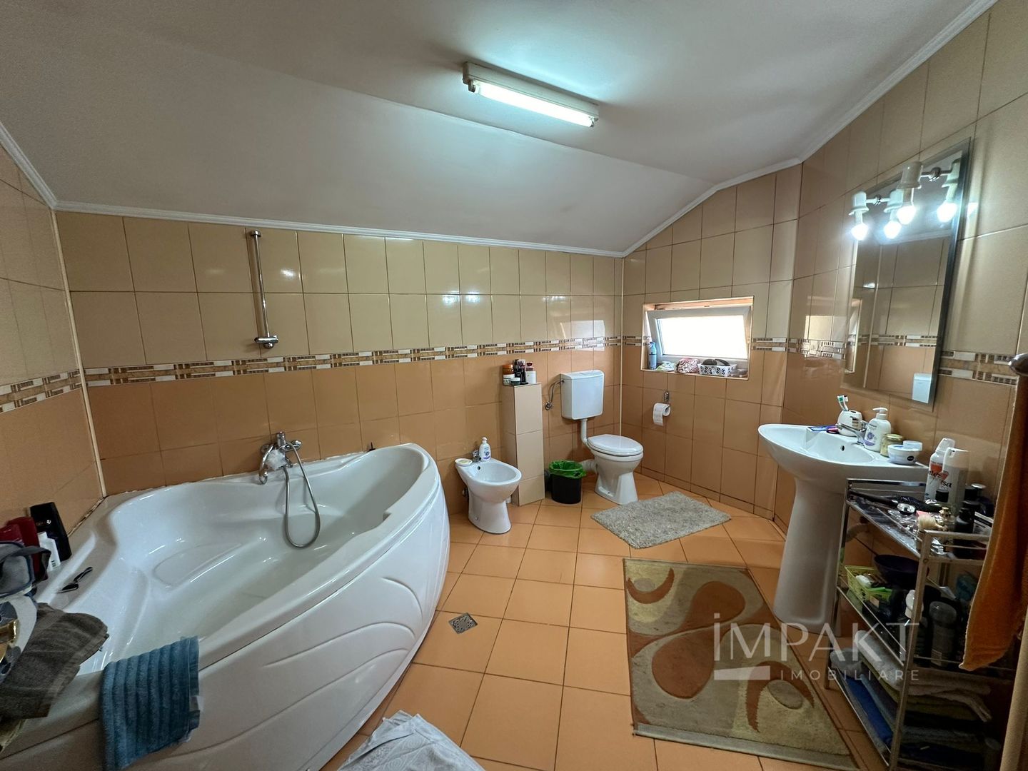 Casa 4 camere - Zona Garii - Poză 8