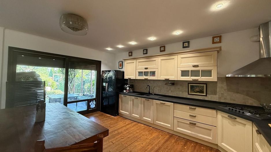 Vila 5 camere cu LIFT| Complex privat cu piscină | Iancu Nicolae - Poză 4