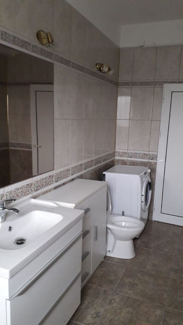 Vanzare - apartament cu 3 camere, etaj intermediar -  Siderurgistilor - Poză 7