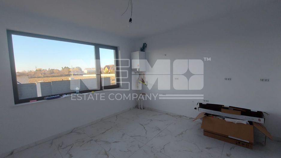 Casă Modernă și Spațioasă | Rădăuți | 4 ARI - Poză 11