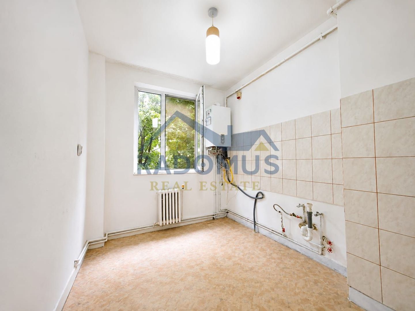 Apartament 3 camere | Șoseaua Nordului | Etaj 3/4 | Centrală proprie - Poză 3