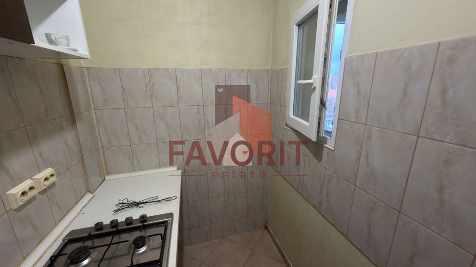 Etaj intermediar. Zona excelenta. Disponibil imediat - Poză 5