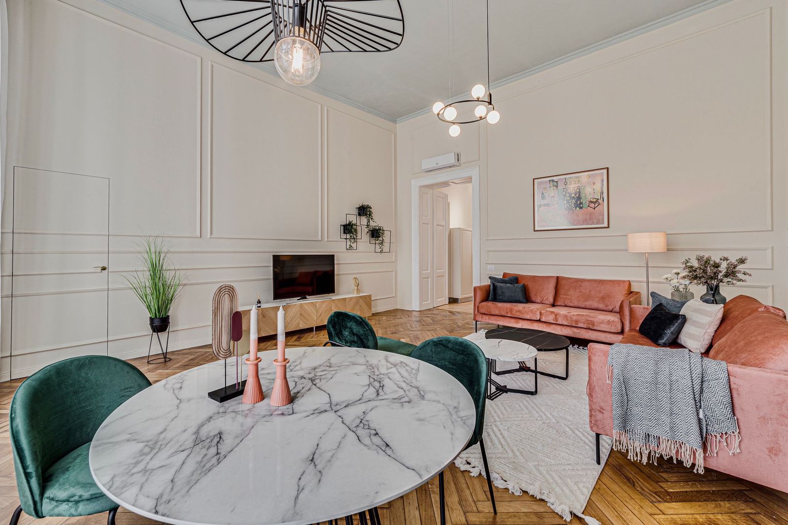 Apartament renovat in zona istorica - Poză 4