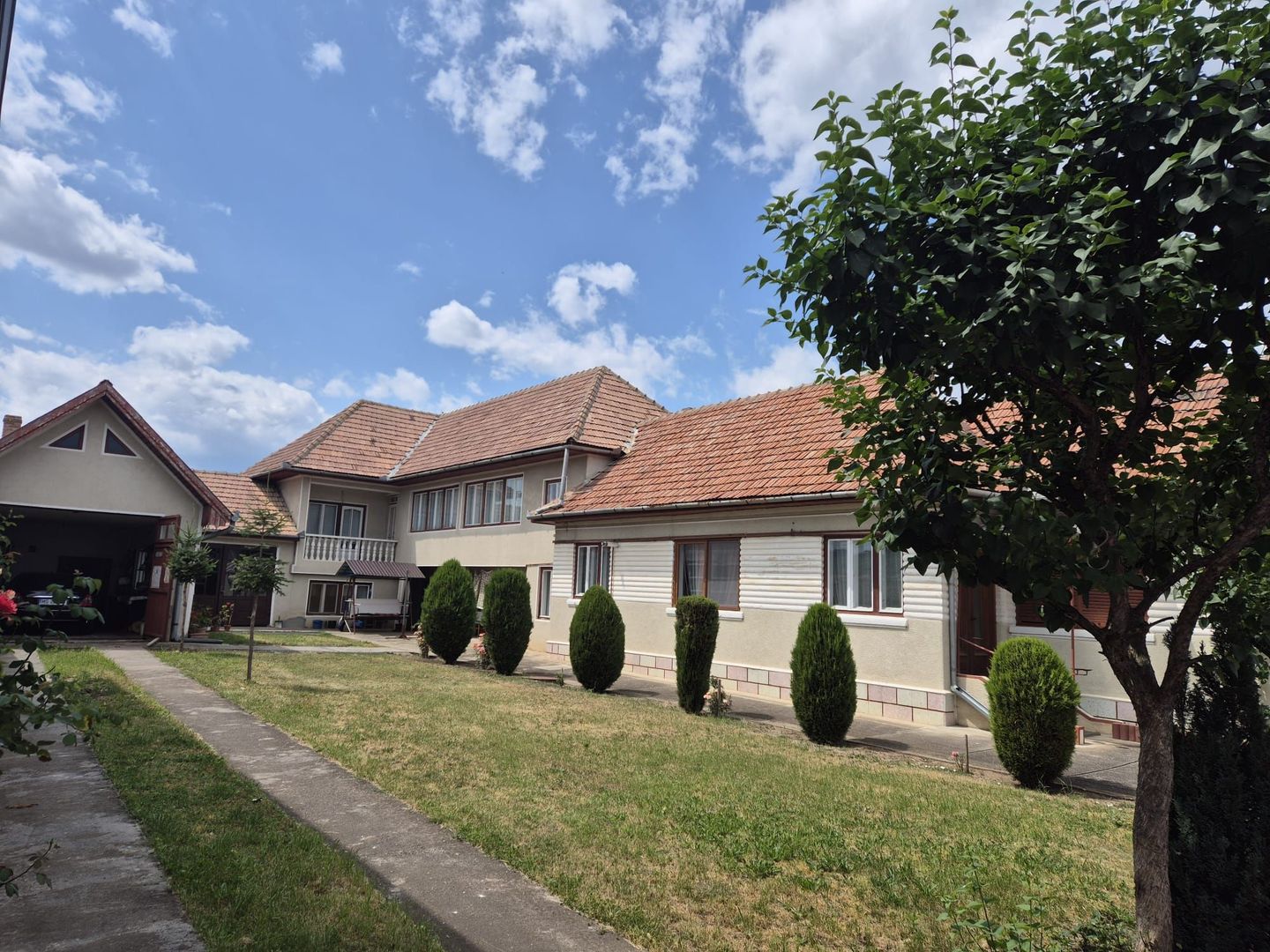CASA DE VANZARE IN PETRESTI LA 245 EURO NEGOCIABIL - Poză 2