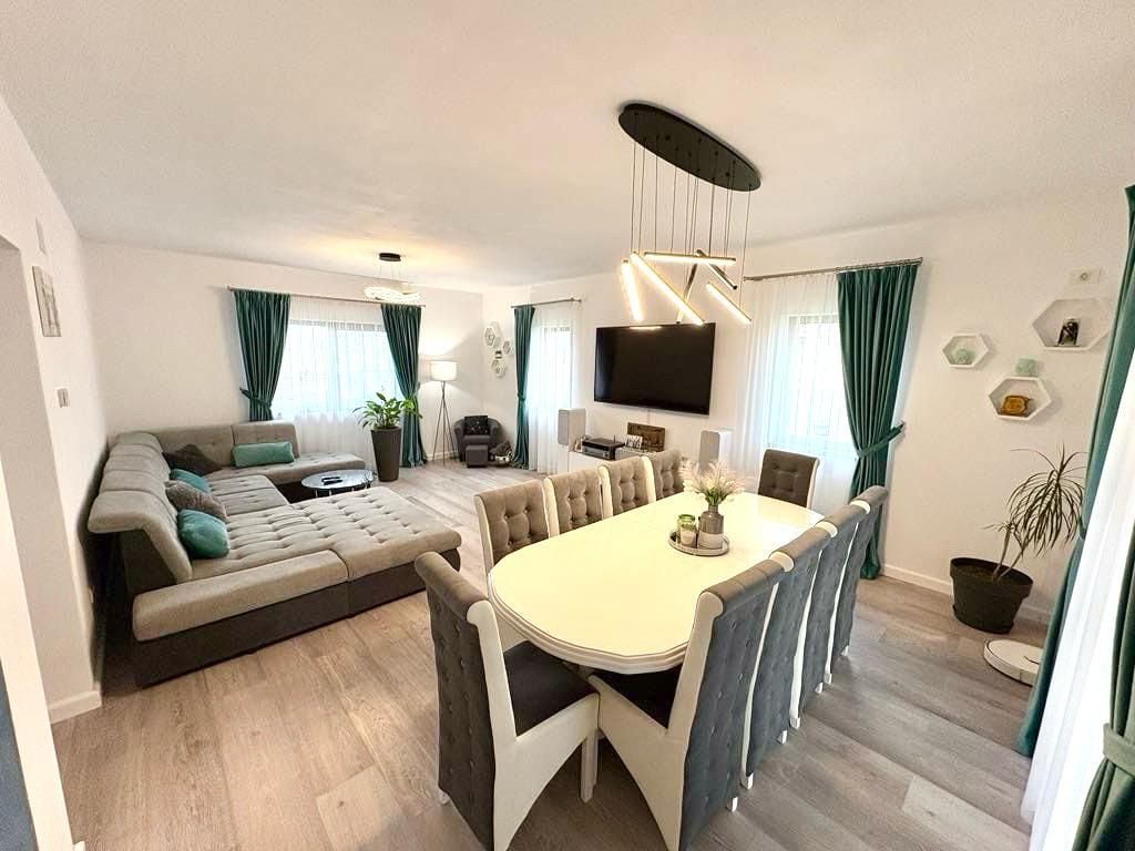 Vila moderna- 4 camere- cu piscina, complet mobilata si utilata - Sag - Poză 6