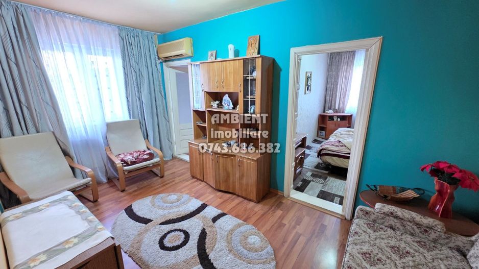 DE VÂNZARE - Apartament cu 3 camere, etaj 2, VASLUI zona NORD; - Poză 1