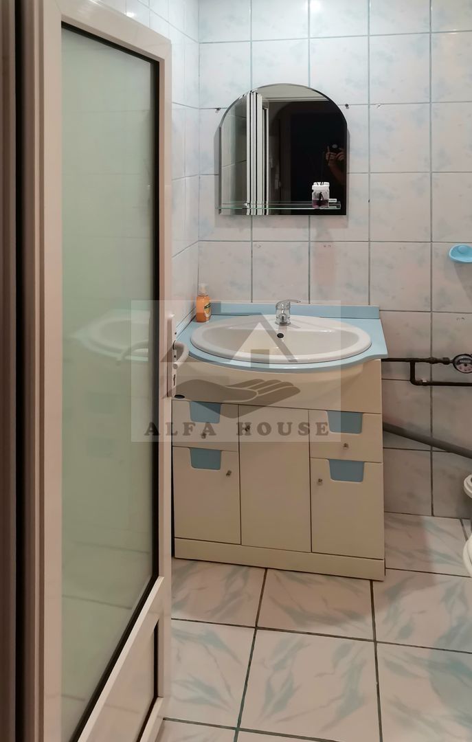 Apartament cu trei camere, zona Racadau 74 mp - parcul Trandafirilor - Poză 17