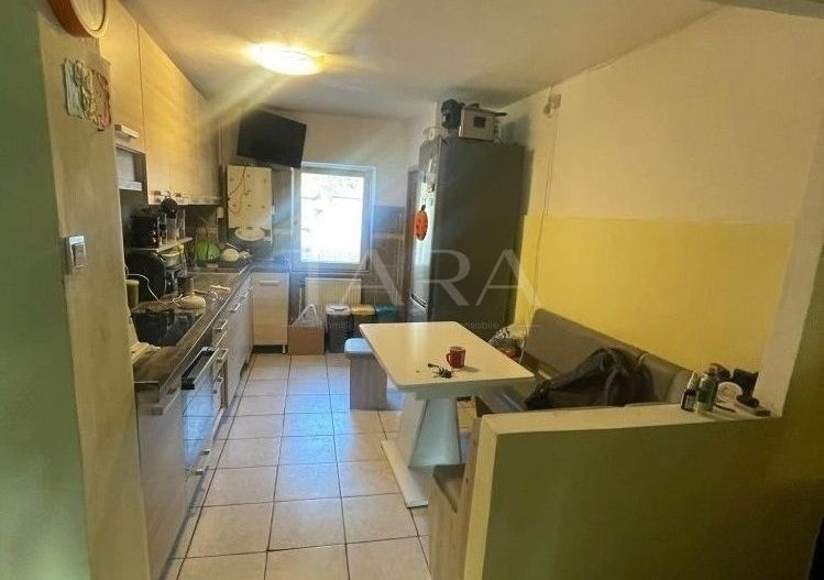 Apartament cu 3 camere în Baciu - Poză 2